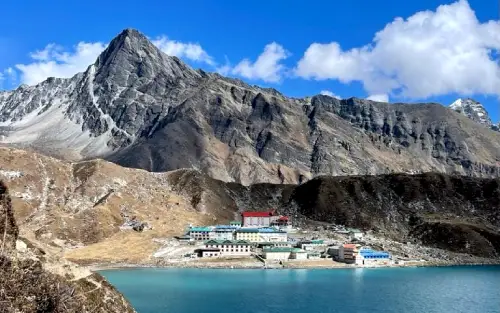 Everest Gokyo Lakes Trek