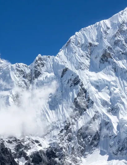 Analizo de la kostoj de la migrado al la bazkampejo de Everesto