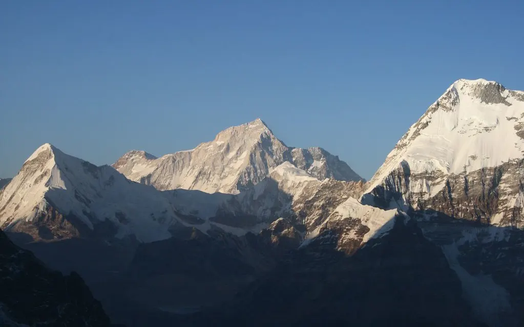 Ecje dhe Ngjitje Luksoze në Mera Peak